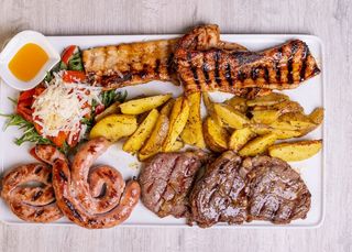 Barbecue dell'IMMAGINAZIONE 2025 con patate arrosto