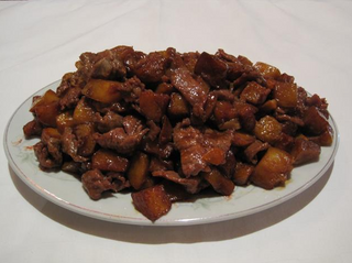 205. Телешко с картофи