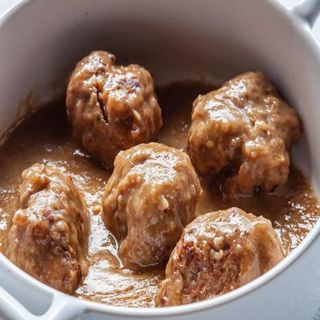 Albóndigas De Ternera En Salsa De Boletus