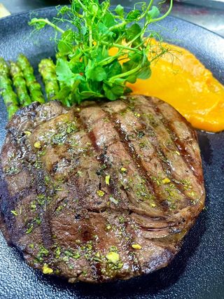 Млечен телешки Рибай стек