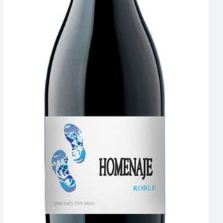 Vino tinto homenaje 