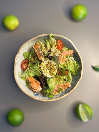 Ensalada Con Salmón A La Plancha
