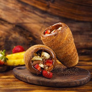 შოკოლადით და ხილით