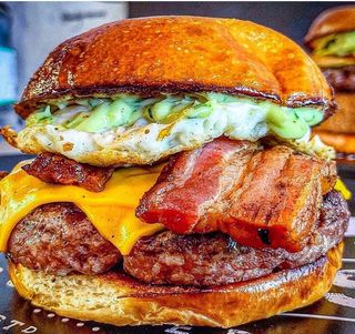 Menu Lo Favorito, C Papa Frita y Bebida Incluso Fries and Drink include 