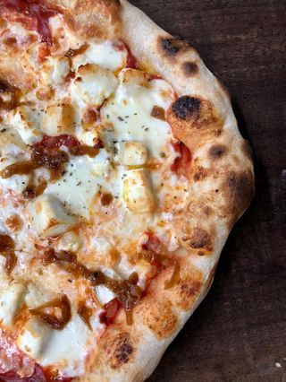 Pizza Cabra (30 Cm.)