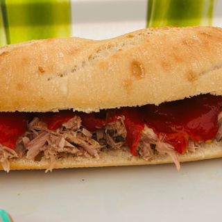 Bocadillo De Bonito Y Pimientos Del Piquillo