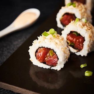 15-Uramaki Spicy Tuna (8 Pzs.)