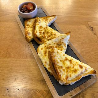 Домашно приготвени принцеси с кашкавал и шунка (180г)