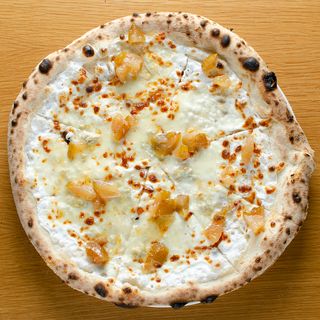 Пица Горгондзола и круши