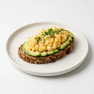 Huevos Revueltos Y Aguacate