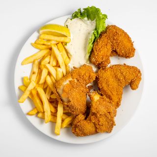 Pohana pileća krila s prilogom