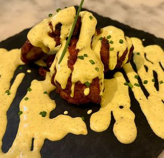 Alitas En Salsa De La Casa (6 Uds.)