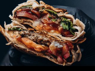 Бургер в лаваші