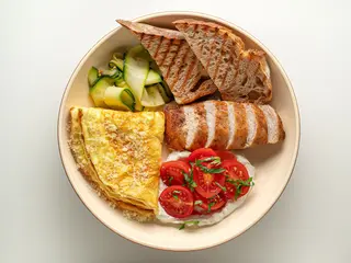 Сніданок по-балканськи