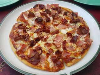 Pizza Salami Milano (30 Cm.)