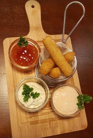 Mozzarella sticks