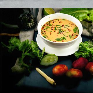 ქათმის ცხელი წვნიანი