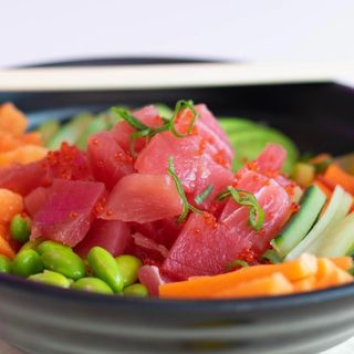 TUNA POKE BOWL