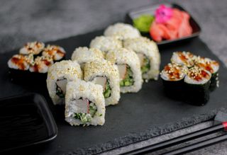 SET STUDENT - 16 szt.  (*zestaw bez ryb surowych)