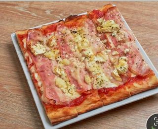 PIZZA BACON QUESO CABRA