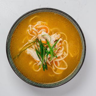 Суп лапша с курицей