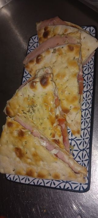 Tosta de Frango e Queijo Edam em Pão Escandinavo