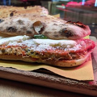 Panuozzo alla  parmigiana 