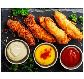 Tiras De Pollo Con Tres Salsas