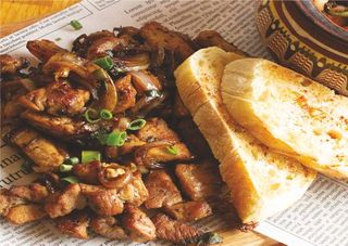 Друсано месо с лук и ароматна чубрица (400г)