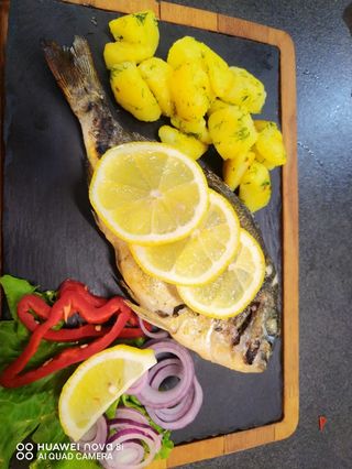 Ципура с гарнитура сотирани картофи