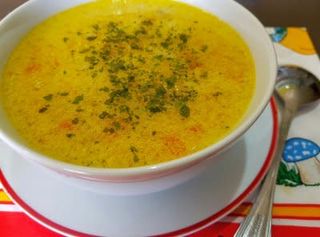 Пилешка супа от свободно отгледано пиле(300гр) 