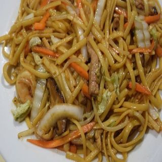 Tallarines Salteados