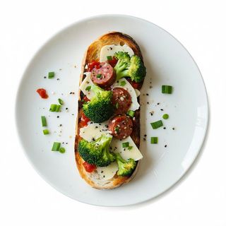 Bruschetta broccoli, provola e salsiccia