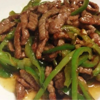 Ternera Con Pimientos Verdes