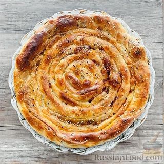 Великий бурек з сиром та зеленню (500г)