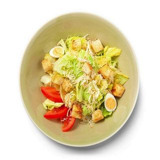 Салат Цезарь с копченым сыром