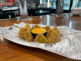 Nachos fritos rellenos de Guakamole 10 und