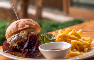 Hamburguesa De Tinga De Pollo