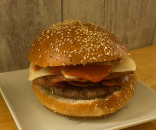 Hamburguesa Tarjeta Roja