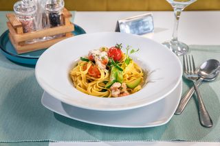 Tagliatelle cu creveti si dovlecel