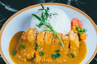 Pileći file sa curry i rižom