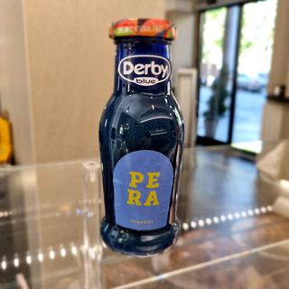 Succo di frutta pera