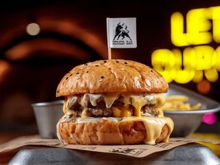 Дабл Дана-Чізбургер та картопля фрі (300/65g)