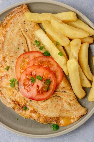 Omelette & chips