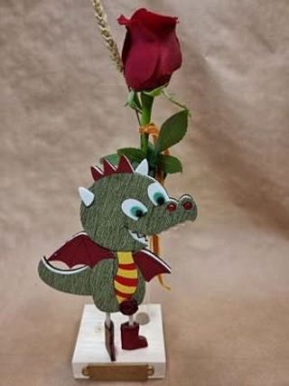 Drac Amb Base Fusta I Rosa (DR F)