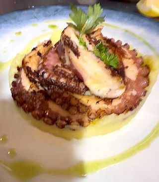 Polpo grigliati con crema di patate