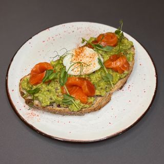 Тост з лососем та гуакамоле (285г)