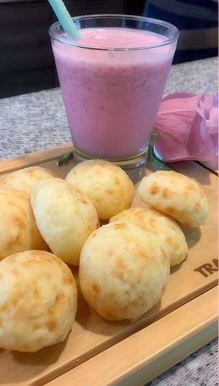 Yogur De Frutas Y Pan De Yuca (3 Uds.)