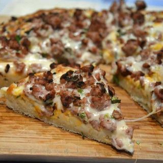 2 Piza 32Cm Con 2liter Cola