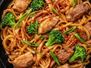 Удон Два м'яса (295g)